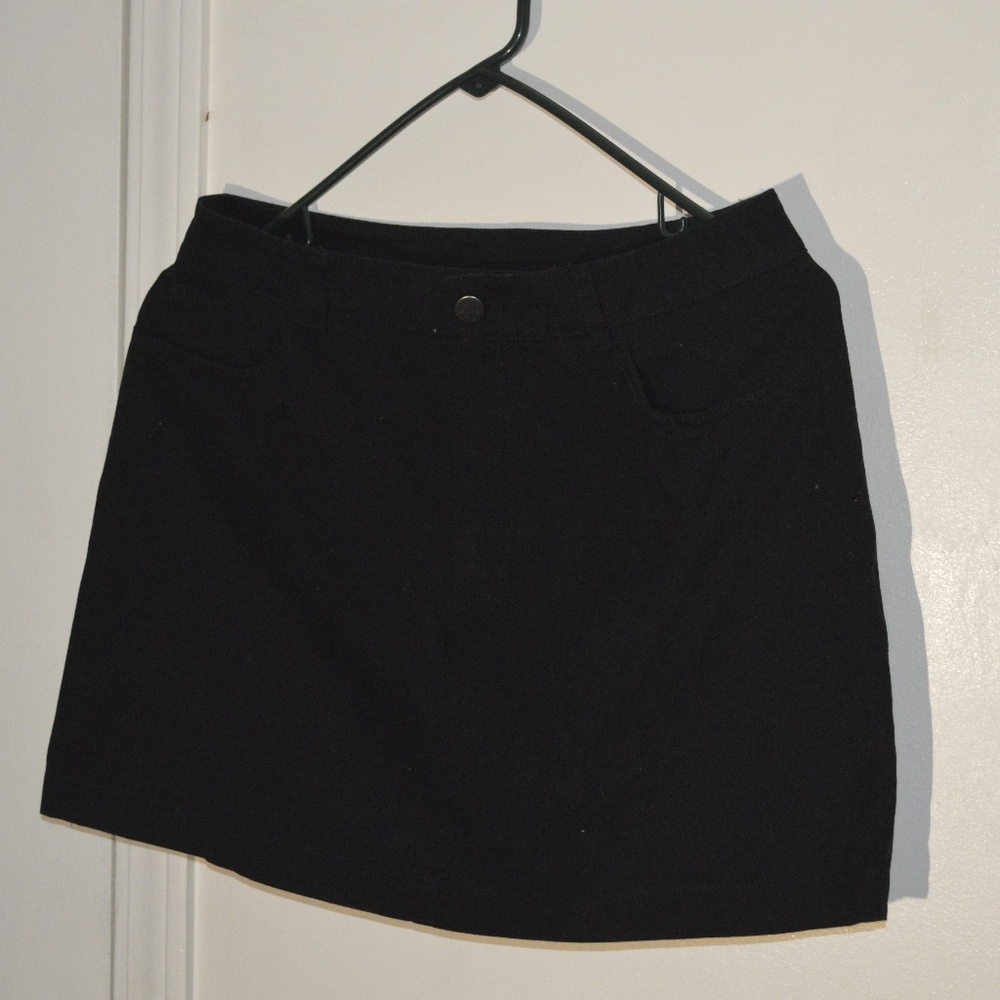 black skirt